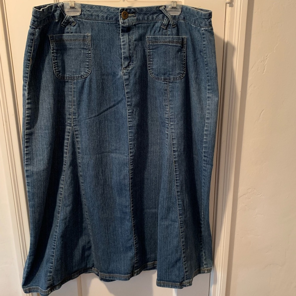 MWAH JEAN SKIRT 18W Blue Denim  Great Condition Lots of Stretch